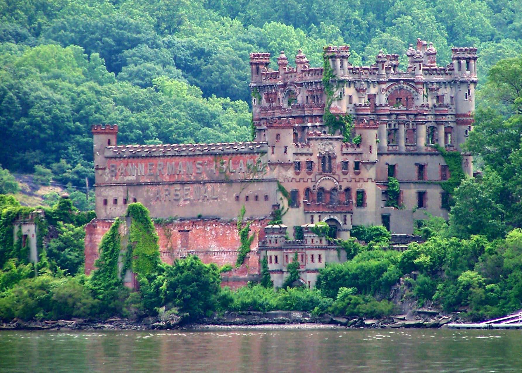 bannerman island, hudson valley, travel, tourism, ny state